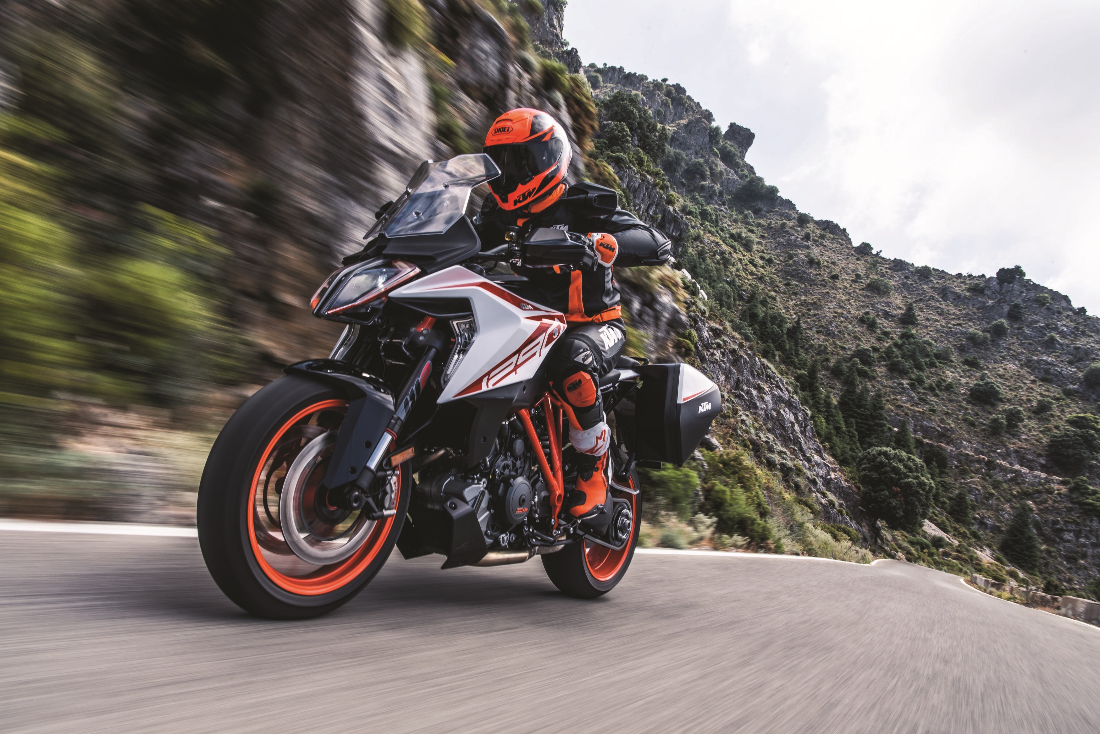 Мото ру. KTM super Duke 1290. КТМ супер Дюк 1290 gt. KTM 1290 super Duke gt. KTM 1290 super Duke r 2019.