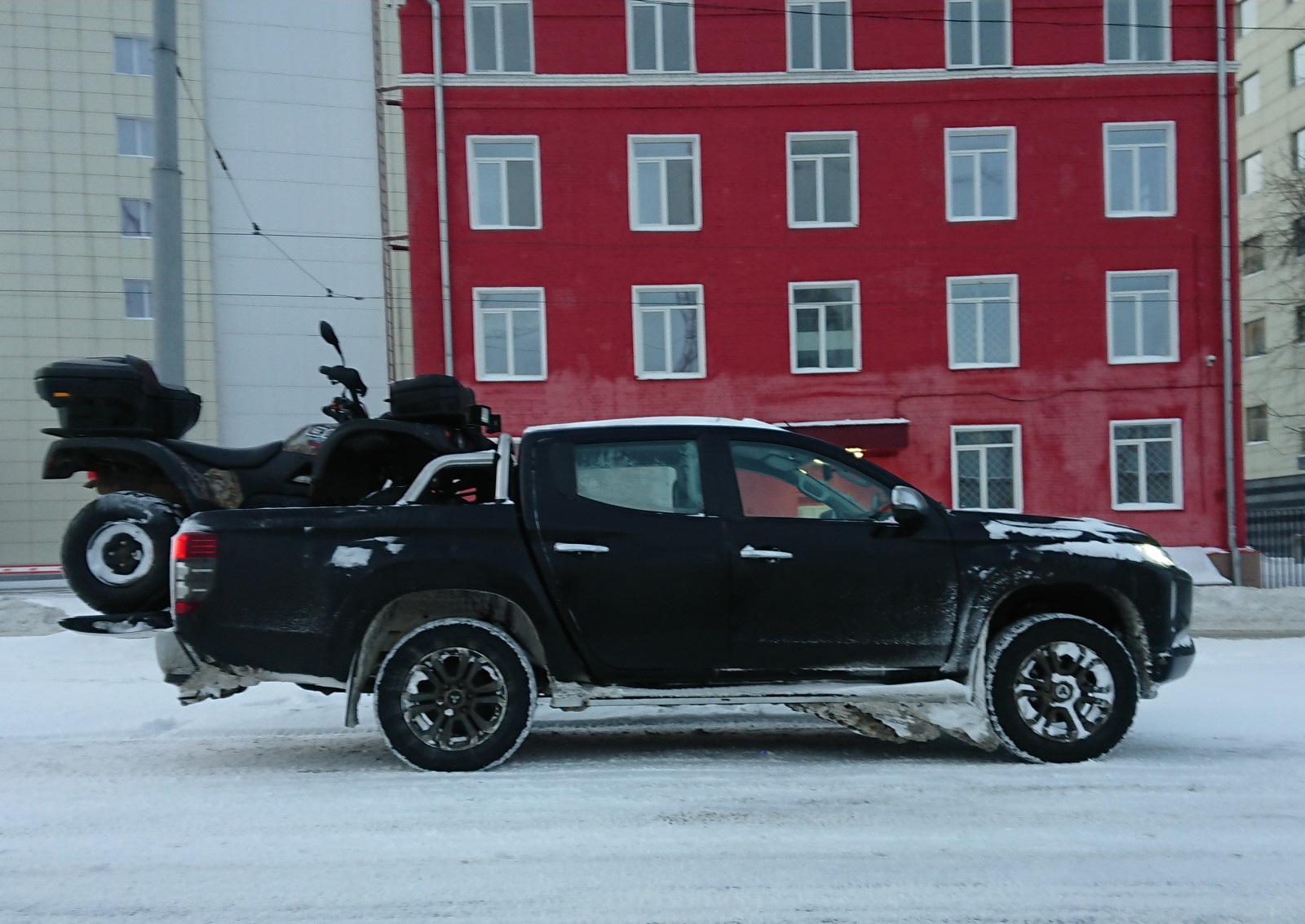 Гараж 2020 — 2021: Mitsubishi L200 2.4 DID H.P. Instyle - Журнал 