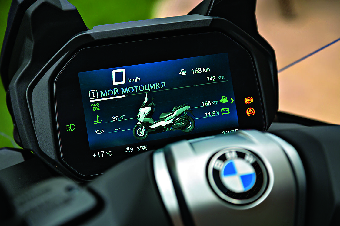 Тест скутеров BMW C 400 X и BMW C 400 GT: Двойняшки - Журнал "МОТО", Журнал Мото, Мото56