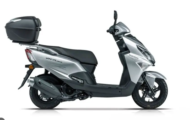 BMW CE 02 eParkour 2024 года — частично мотоцикл, частично скутер и полностью электрический