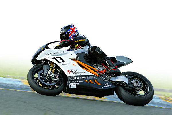 Электробайк Mission R по динамике разгона не уступает мотоциклам MotoGP.