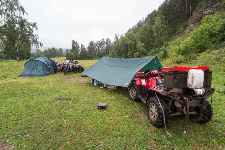 BMW-travelUral-220.jpg