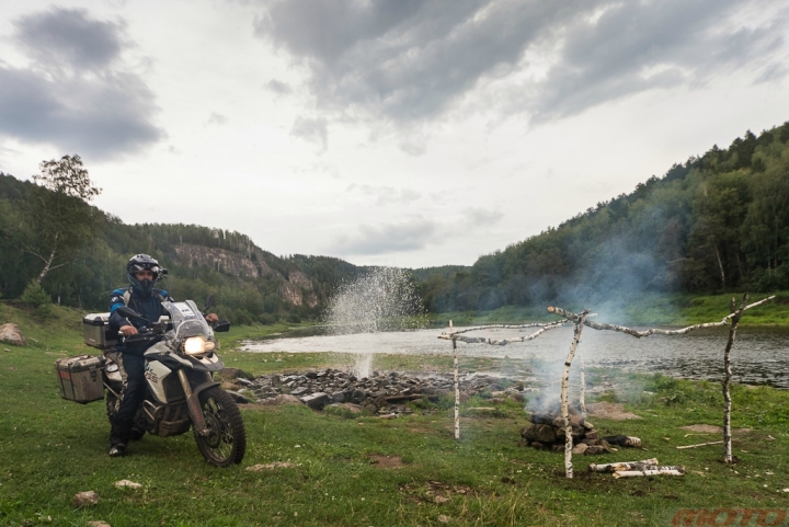 BMW-travelUral-212.jpg