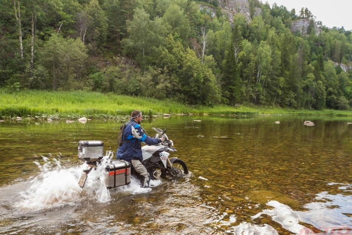 BMW-travelUral-124.jpg