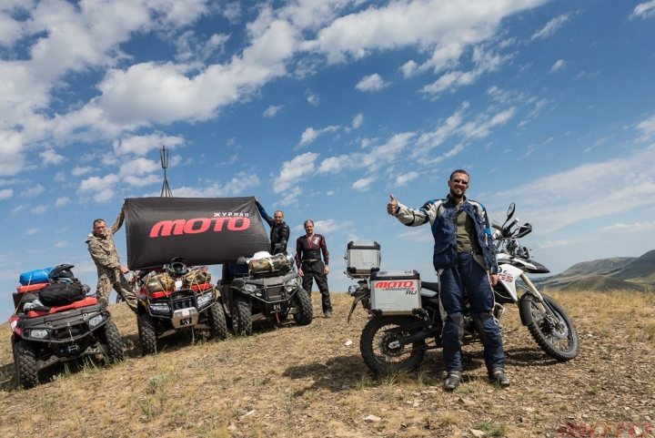 BMW-travelUral-1.jpg