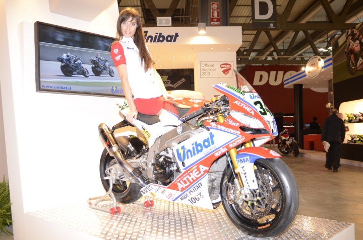 girld-eicma-2013-31.jpg