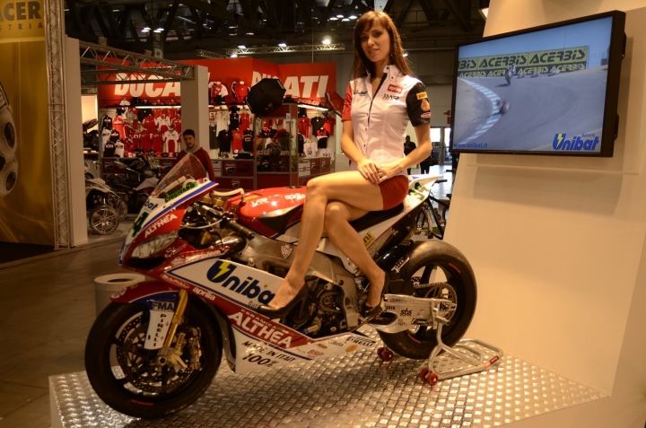 girld-eicma-2013-35.jpg