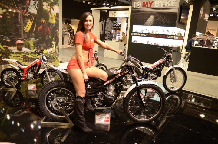 girld-eicma-2013-39.jpg