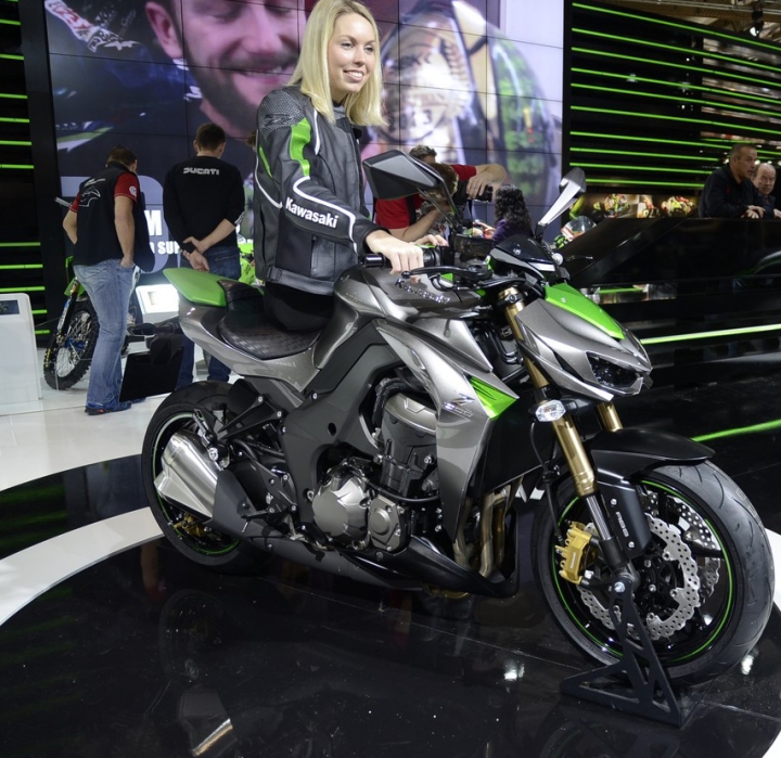 ragazze-eicma-2013-3.jpg