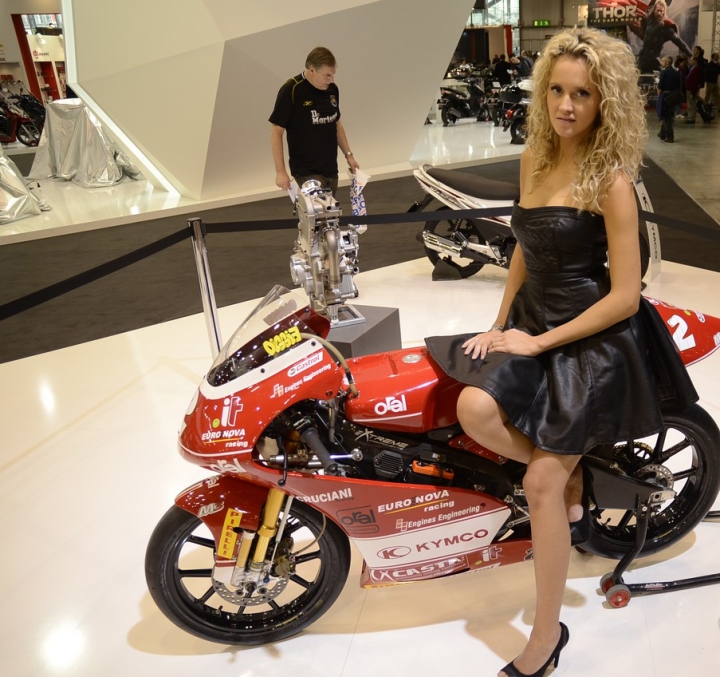 ragazze-eicma-2013-7.jpg