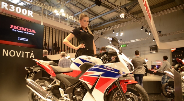 ragazze-eicma-2013-23.jpg