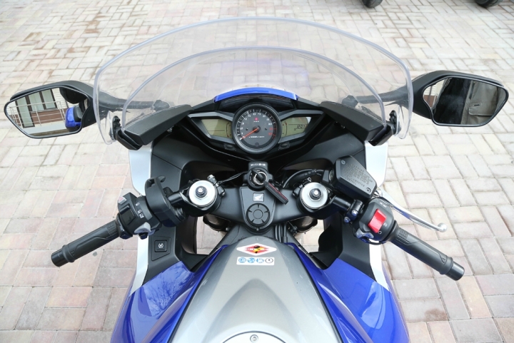 BAT_9107s.jpg