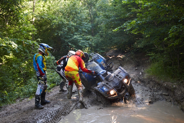 leogal-11.jpg