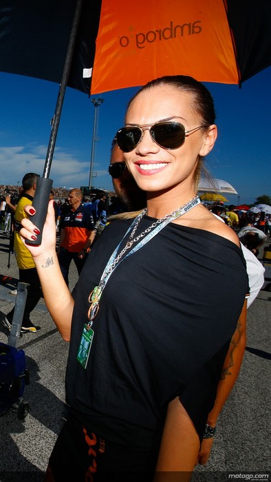 paddock-girls-misano-38.jpg