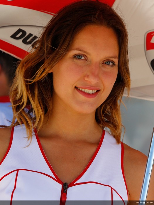 paddock-girls-misano-56.jpg