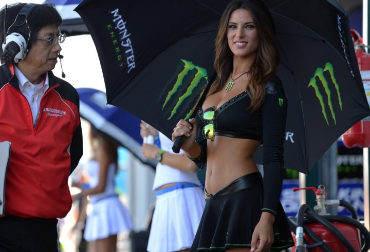 paddock-girls-misano-92.jpg