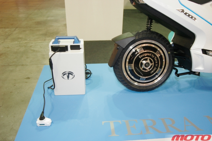 Eicma-green-60.jpg