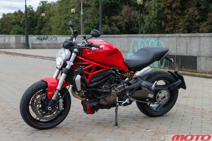 ducati-BMW-1200-28.jpg