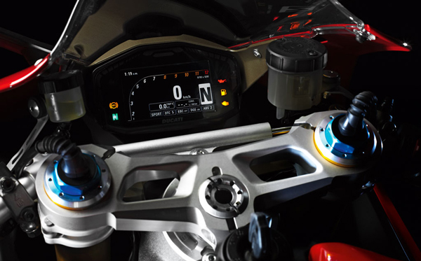 Ducati 1199 Panigale: шесть отзывов с момента выпуска