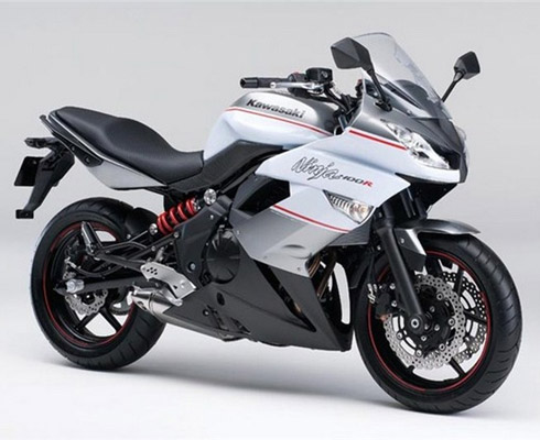 Спецверсии Kawasaki: Z1000 и Ninja 400R