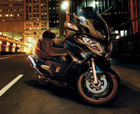 Обновленный Suzuki Burgman 650 станет экономичнее прежнего