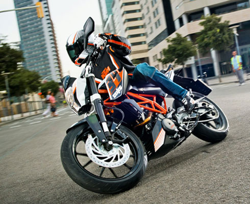 KTM разрабатывает спортбайк и туринг на базе 390 Duke