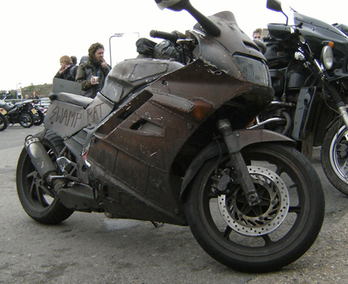Апокалиптичный «крысобайк» Honda VFR