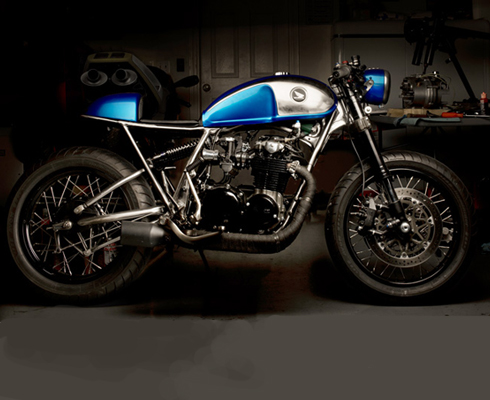 Софи Цинго и ее кафе-рейсер Honda CB550