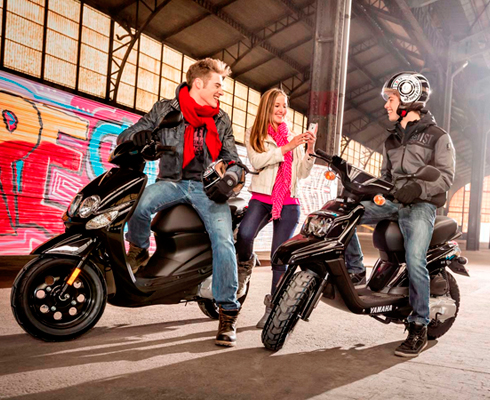 Yamaha представила два новых двухтактных скутера