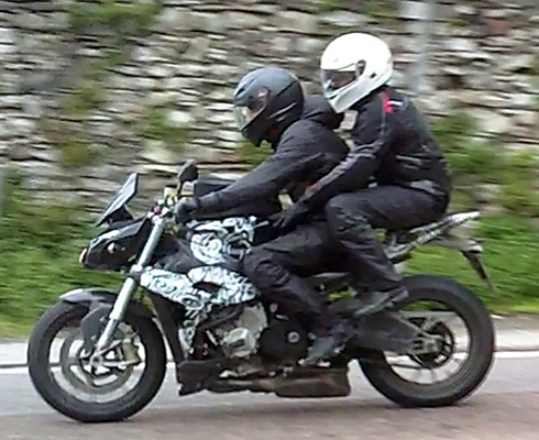 Нейкед на базе BMW S1000RR был замечен в Италии