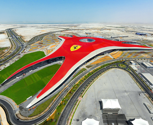 Ferrari World Abu Dhabi приглашает на встречу