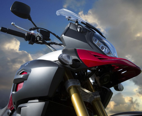 Suzuki V-Strom 1000 ABS: Первые фото и характеристики модели 2014 года
