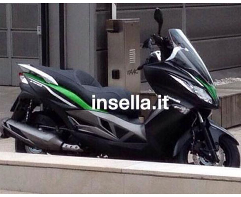 Просочились первые фото кубатурного скутера Kawasaki
