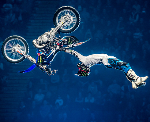«Мото» приглашает на Nitro Circus Live