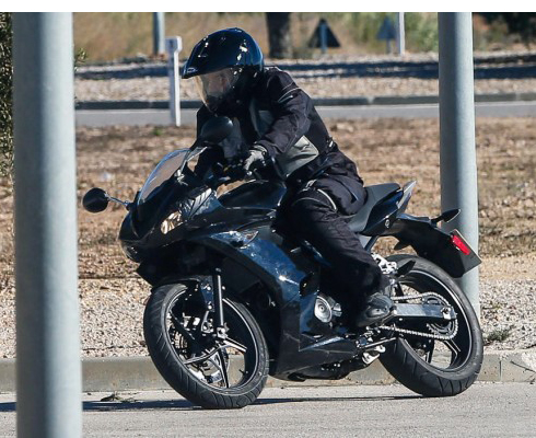 Фотографы подсмотрели за спортбайком Triumph
