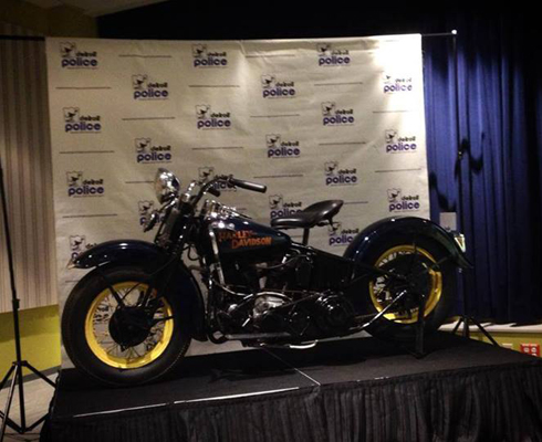 Полицейские восстановили Harley-Davidson 1937 года