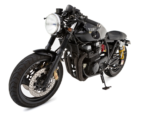 Yamaha XJR400 из Ellaspede