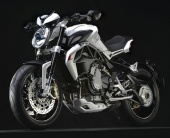 MV Agusta представила «Брутальный Драгстер»