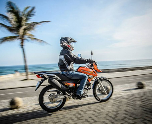 Yamaha представила еще один байк, работающий на «спирте»