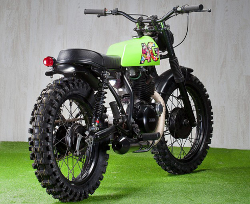 Скремблер Yamaha SR250