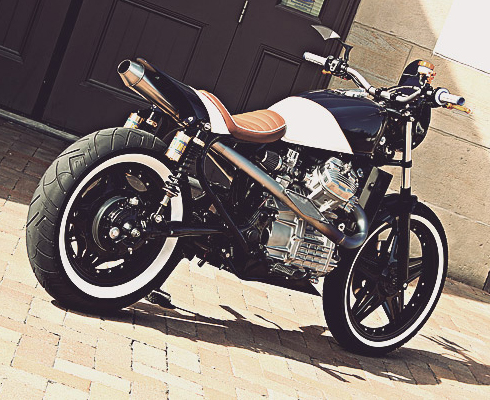 «Пластиковая личинка» Honda CX500