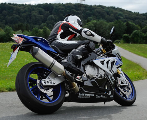 BMW облегчает управление HP4