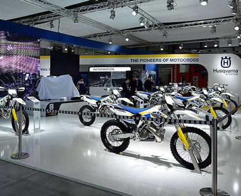 Husqvarna анонсировала три дорожника