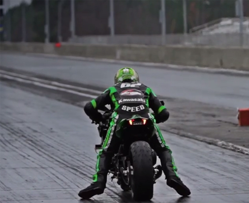 Kawasaki показала драг-байк на базе Ninja H2