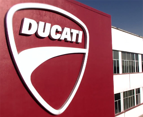 Новогодние поздравления от Ducati
