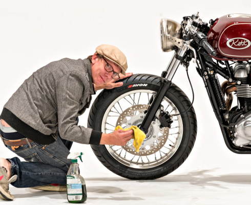 Голливудский стиляга Triumph Thruxton