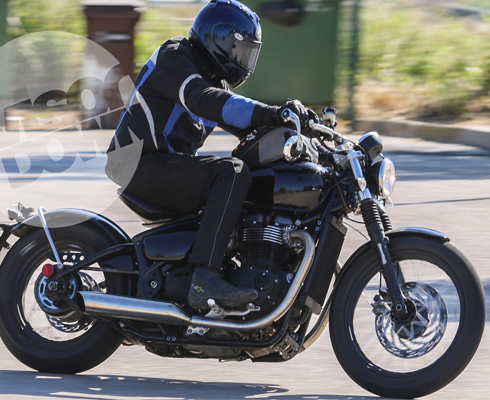 Боббер Triumph Bonneville
