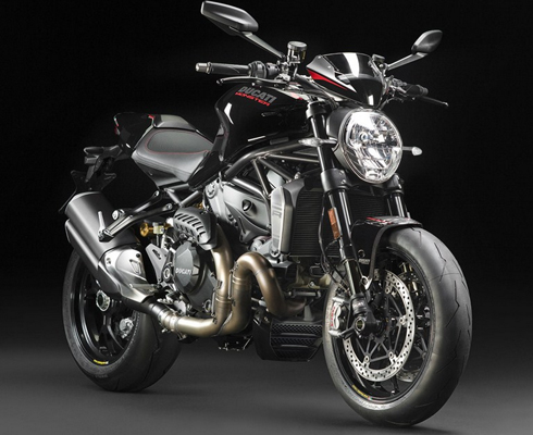 Monster 1200 R: 160л.с. против 207 кг