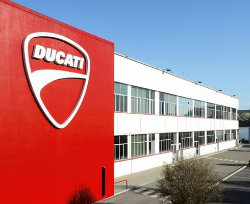 Ducati атакует рынок на Eicma