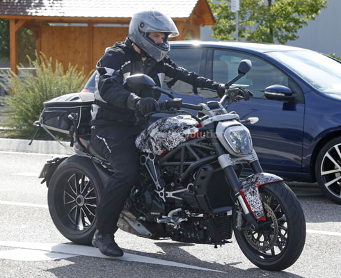Круизеру Ducati Diavel быть?..
